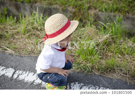 A child A child 101801500