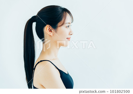 年輕女性的美麗 年輕女性的美麗 101802500
