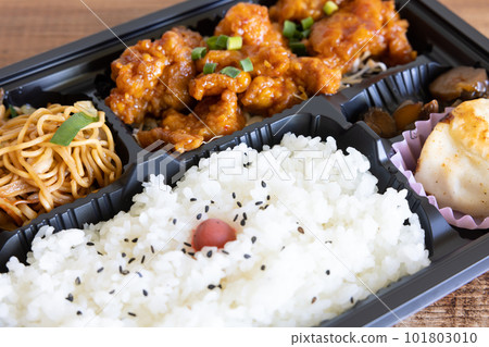 delicious chicken lunch 101803010