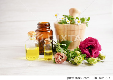 Alternative medicine herbal organic capsule with vitamin E omega 3 fish oil, mineral, drug with herbs leaf natural supplements for healthy good life. Alternative medicine herbal organic capsule with vitamin E omega 3 fish oil, mineral, drug with herbs leaf natural supplements for healthy good life. 101804023