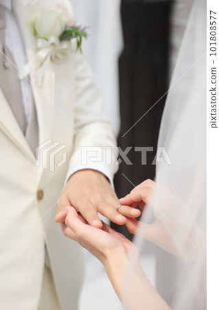 Ring exchange Ring exchange 101808577