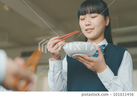 學校午餐 初中生 中學生 101811456