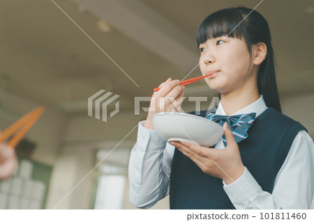 學校午餐 初中生 中學生 101811460