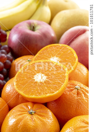 Fresh and delicious fruit mandarin orange Fresh and delicious fruit mandarin orange 101811781