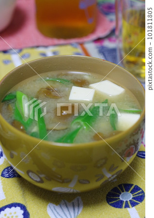 Warm and delicious homemade miso soup 101811805