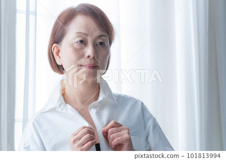 Women changing clothes Women changing clothes 101813994