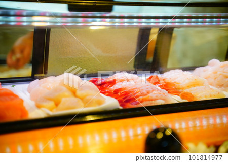 sushi bar showcase 101814977