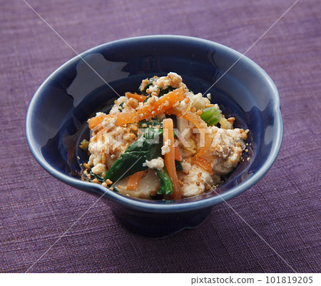 Shiraae (Japanese salad) 101819205