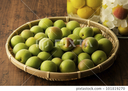 Plum fruit Plum fruit 101819270