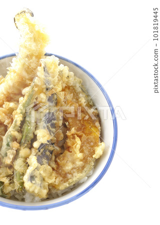 A bird's-eye view of a hot tempura bowl with conger eel, eggplant, pumpkin and green bean tempura on a white background A bird's-eye view of a hot tempura bowl with conger eel, eggplant, pumpkin and green bean tempura on a white background 101819445