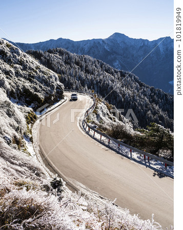 The snow covered forests and roads in Hehuanshan National Forest Recreation Area of Nantou, Taiwan. Located in Taroko National Park. 101819949
