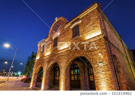 Mitsui Warehouse, built by Mitsui and Co., Ltd. in 1914 for warehouse and transformed into a memory warehouse opened to the public on November 1st, 2018. 101819962