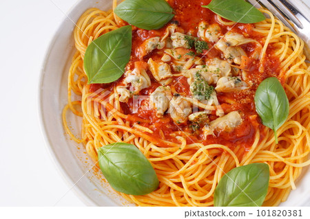 Spaghetti with clams pasta 101820381