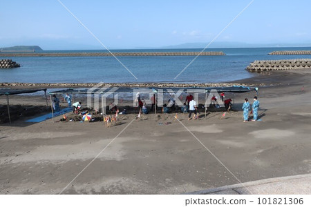 Sand peeled hot spring 101821306