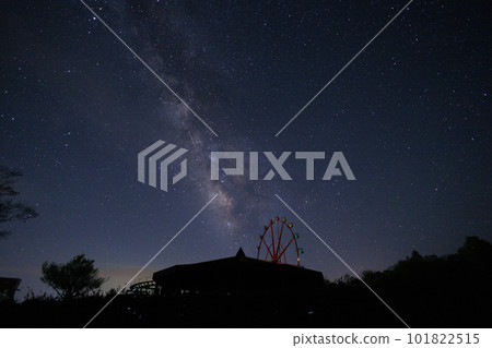 Beautiful milky way and amusement park at Hiruzen Kogen in Okayama prefecture, Japan 101822515