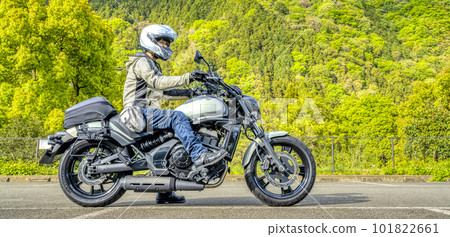 乘坐大型摩托車遊覽相模原市 101822661