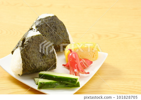 Showa style rice balls Showa style rice balls 101828705