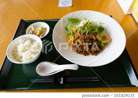 餐廳、食堂、中餐廳的冰鎮擔擔面、擔擔面、擔擔面午餐套餐(東京) 餐廳、食堂、中餐廳的冰鎮擔擔面、擔擔面、擔擔面午餐套餐(東京) 101829135