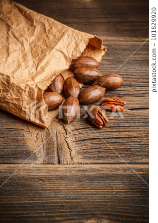 Tasty pecan nuts 101829920