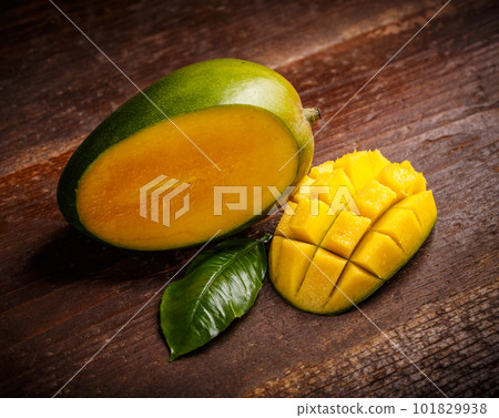 Mango fruit 101829938