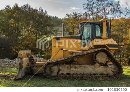 Yellow bulldozer Yellow bulldozer 101830300