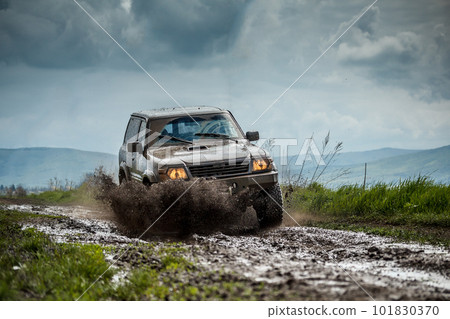 Off road car 101830370