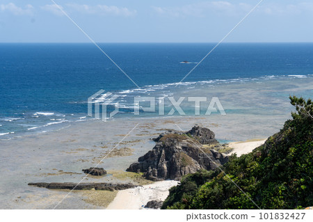 The natural scenery of Tokashiki Island in Okinawa Prefecture Mikahara Promenade The natural scenery of Tokashiki Island in Okinawa Prefecture Mikahara Promenade 101832427