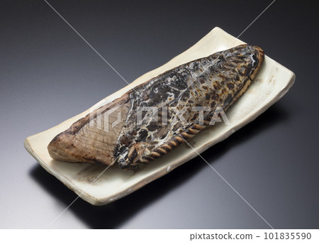 Seared bonito Seared bonito 101835590