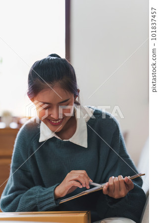 Small businesses SME owners female entrepreneurs working with parcel, e-business, marketing, online shop, sme 101837457