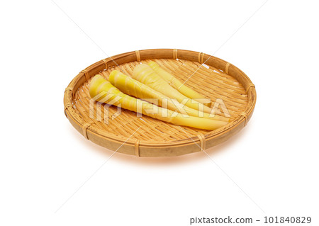 竹筐上的去皮細筍 竹筐上的去皮細筍 101840829