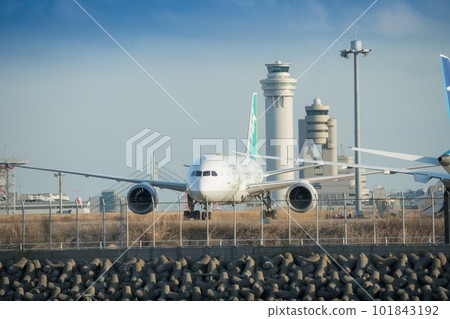 [ANA Green Jet from Keihinjima Tsubasa Park] 101843192