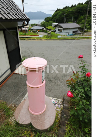 圓形郵筒的岩手大船渡風景（三陸鐵道小石濱站） 101843431