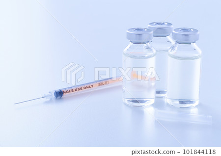Syringe and vial Syringe and vial 101844118
