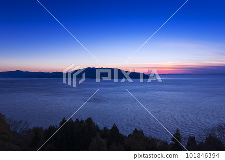 敦賀灣夜景 101846394