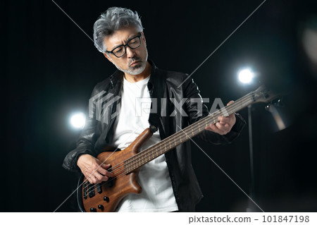 現場吉他手錶演 101847198