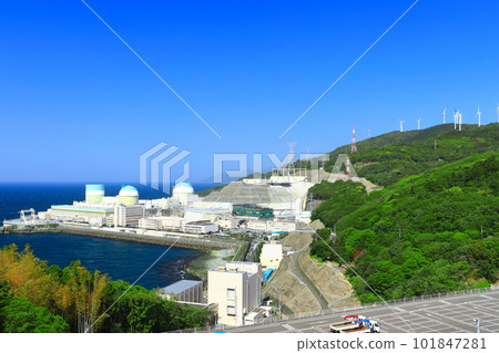 [Ehime Prefecture] Ikata Nuclear Power Station and wind power generation under fine weather 101847281