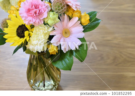 Life with flowers Life with flowers 101852295
