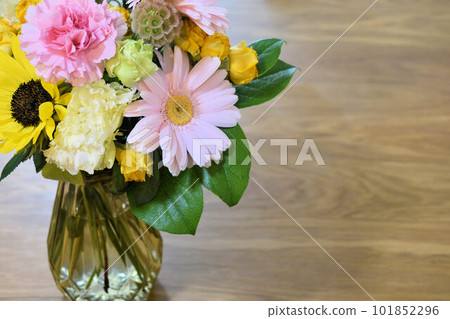 Life with flowers Life with flowers 101852296