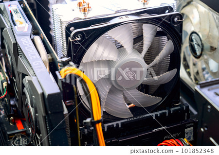 Cleaning the dust of the system unit of a home personal computer Cleaning the dust of the system unit of a home personal computer 101852348