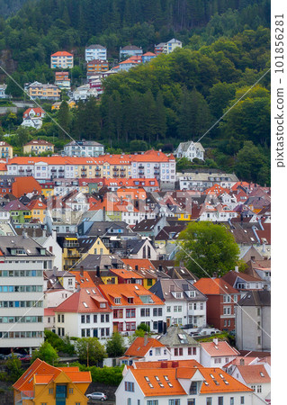 Norway, Bergen, Hordaland houses city panorama 101856281