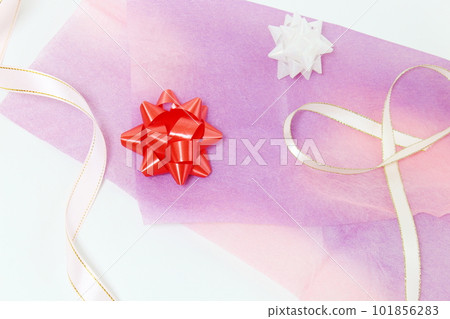 Wrapping image wrapping paper & ribbon (copy space, no people) 101856283