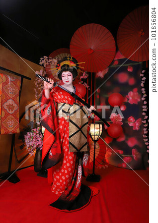 Oiran experience in men's cross-dressing, kimono transformation photo, kimono experience 101856804