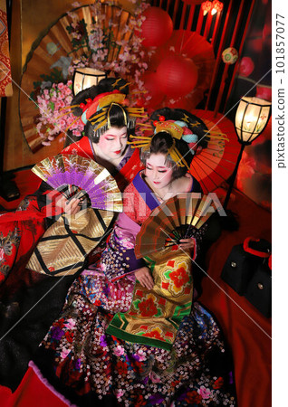 日本女人和日本男人打扮成女人,兩人的花魁體驗,和服改造照片,和服體驗 日本女人和日本男人打扮成女人,兩人的花魁體驗,和服改造照片,和服體驗 101857077