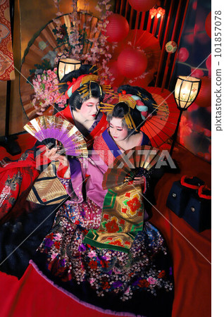 日本女人和日本男人打扮成女人,兩人的花魁體驗,和服改造照片,和服體驗 日本女人和日本男人打扮成女人,兩人的花魁體驗,和服改造照片,和服體驗 101857078