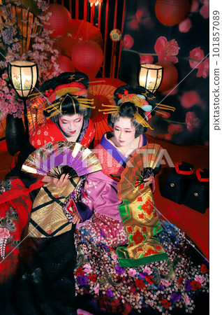 日本女人和日本男人打扮成女人,兩人的花魁體驗,和服改造照片,和服體驗 日本女人和日本男人打扮成女人,兩人的花魁體驗,和服改造照片,和服體驗 101857089