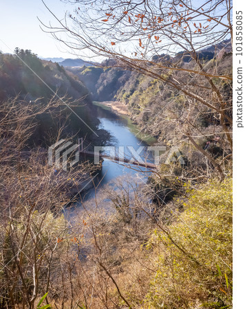 [日本]相模湖遠景和懸索橋 101858085