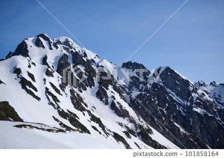 春天的春山 101858164