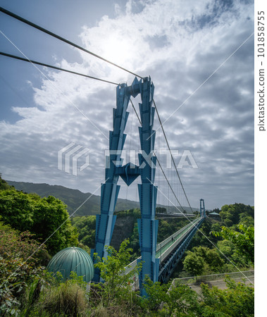 茨城縣常陸太田市綠意盎然的龍神吊橋 茨城縣常陸太田市綠意盎然的龍神吊橋 101858755