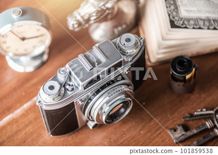 Old film camera 101859538