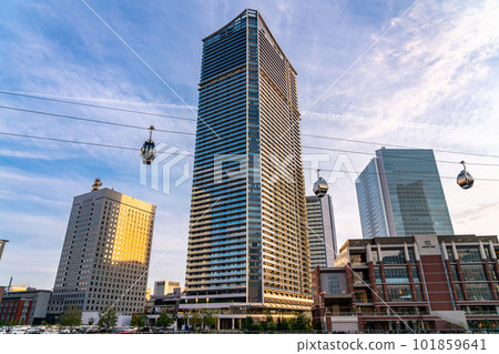 [神奈川縣]黃昏的橫濱北中塔和索道 101859641